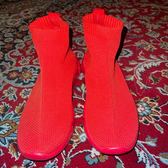 Super cute red Sock sneakers (rare) - Picture 4 of 13